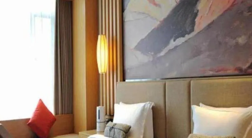 Ramada By Wyndham Zhengzhou East Hotel