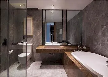 Ramada By Wyndham Zhengzhou East Hotel