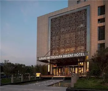 Ramada By Wyndham Zhengzhou East Hotel