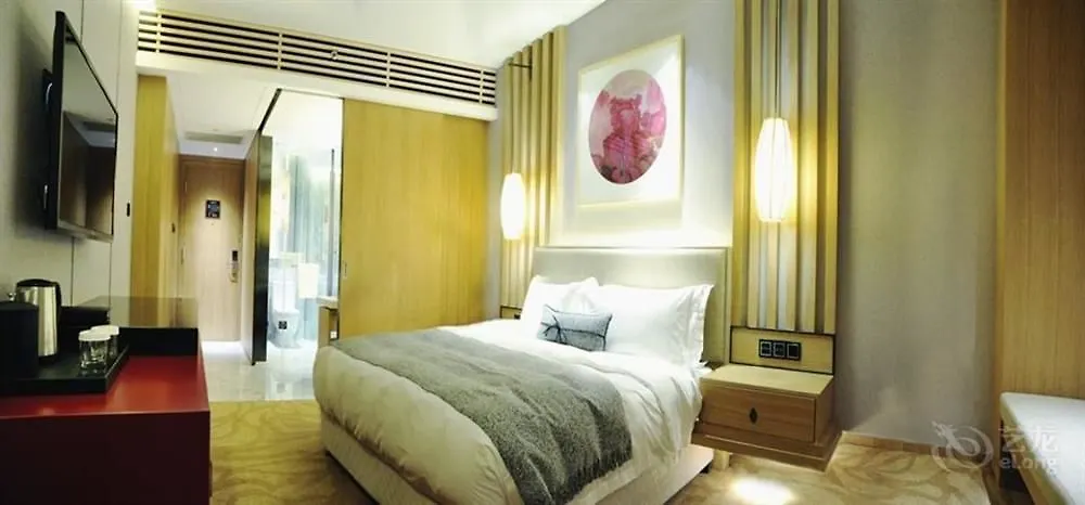 Ramada By Wyndham Zhengzhou East Hotel
