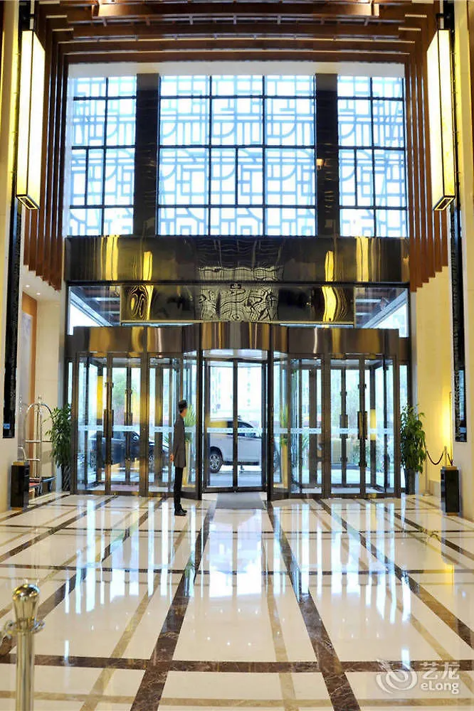 Ramada By Wyndham Zhengzhou East Hotel