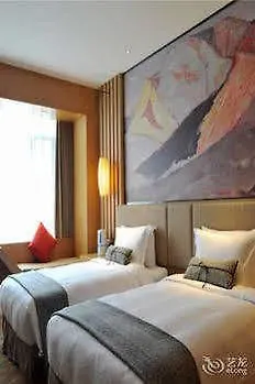 Ramada By Wyndham Zhengzhou East Hotel
