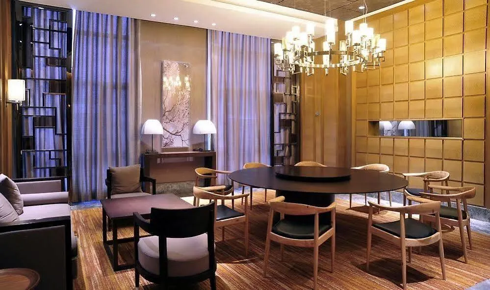 Ramada By Wyndham Zhengzhou East Hotel