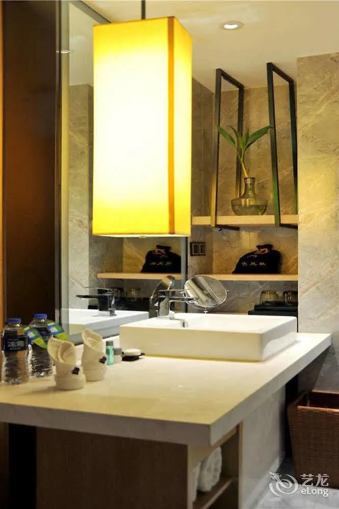 Ramada By Wyndham Zhengzhou East Hotel