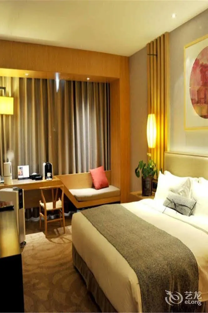 Ramada By Wyndham Zhengzhou East Hotel