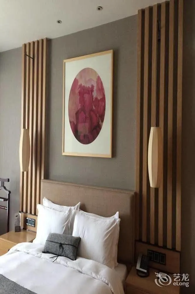 Ramada By Wyndham Zhengzhou East Hotel