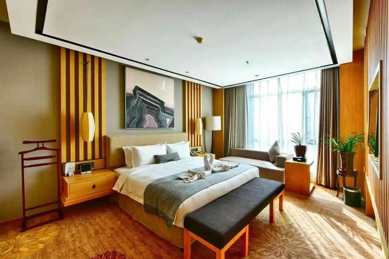 Ramada By Wyndham Zhengzhou East Hotel