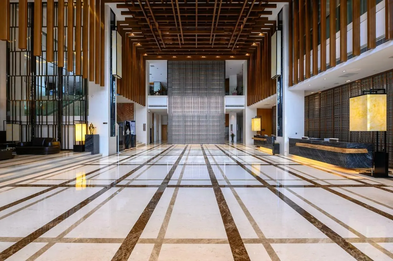 Ramada By Wyndham Zhengzhou East Hotel 5*,
