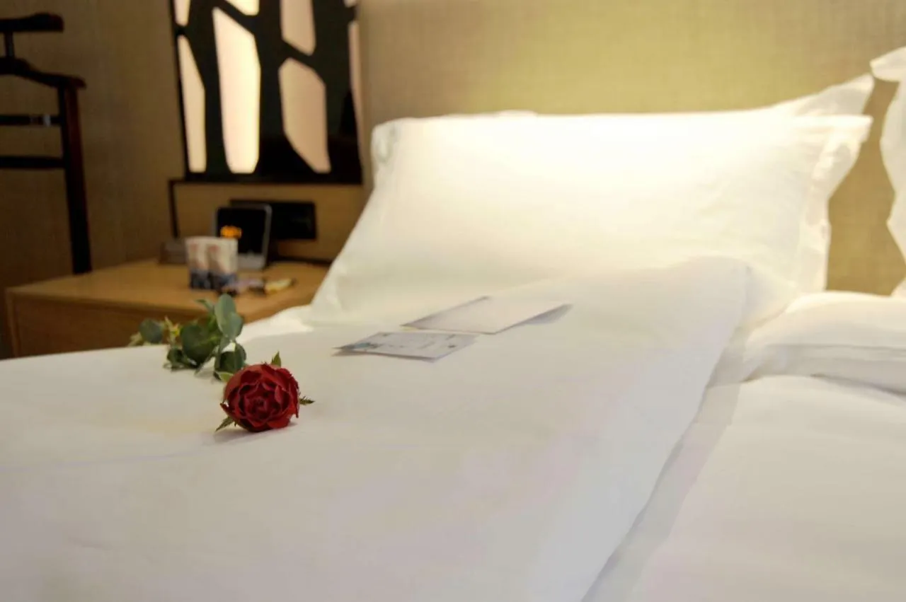 Ramada By Wyndham Zhengzhou East Hotel