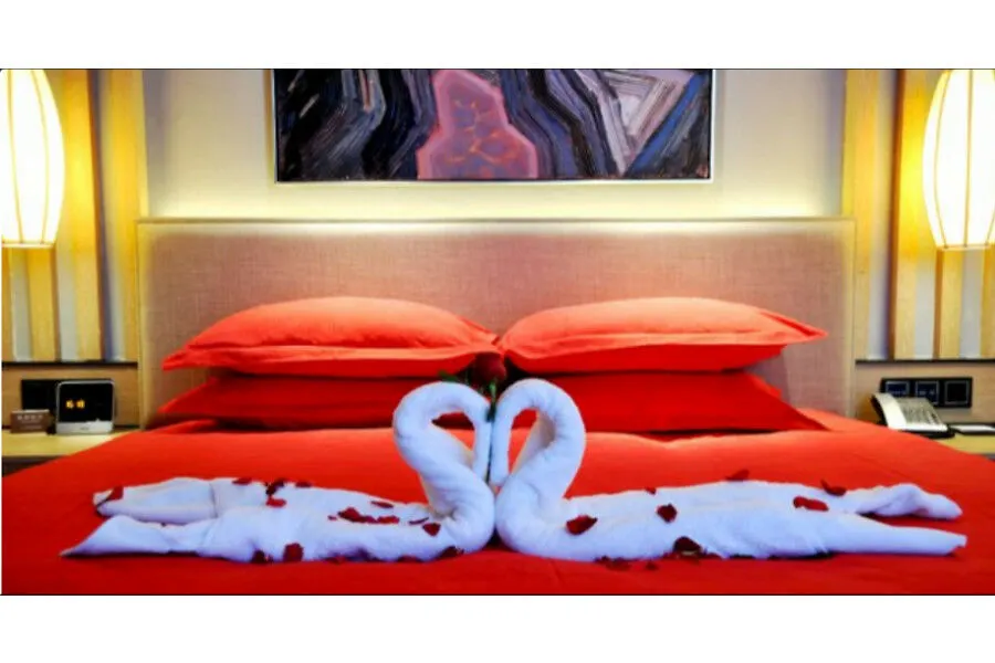 Ramada By Wyndham Zhengzhou East Hotel